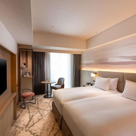 Doubletree By Hilton Toyama Hotell Exteriör bild