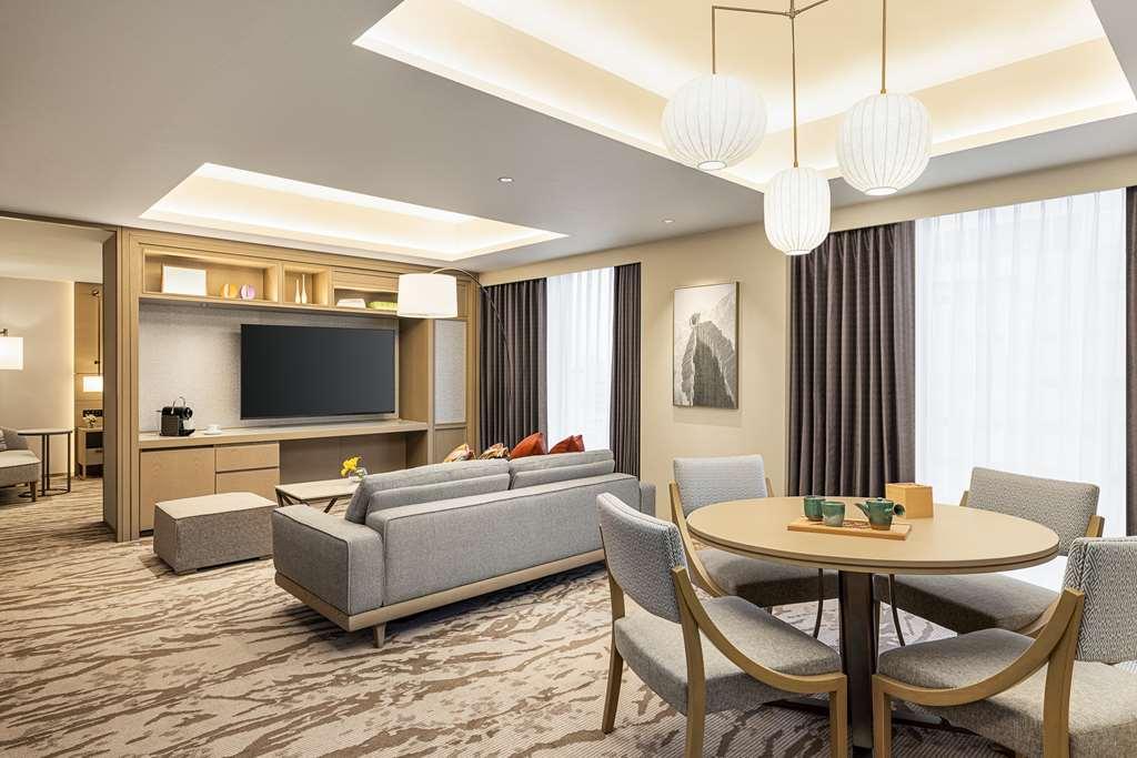 Doubletree By Hilton Toyama Hotell Rum bild