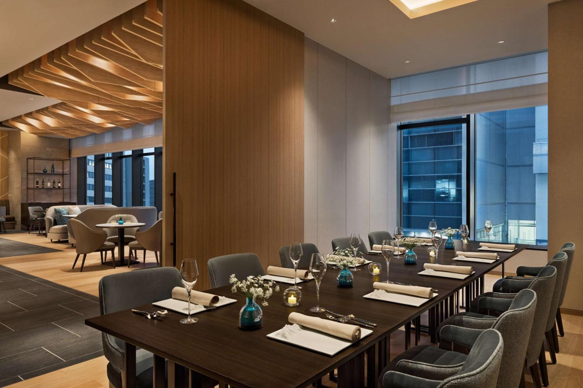 Doubletree By Hilton Toyama Hotell Exteriör bild