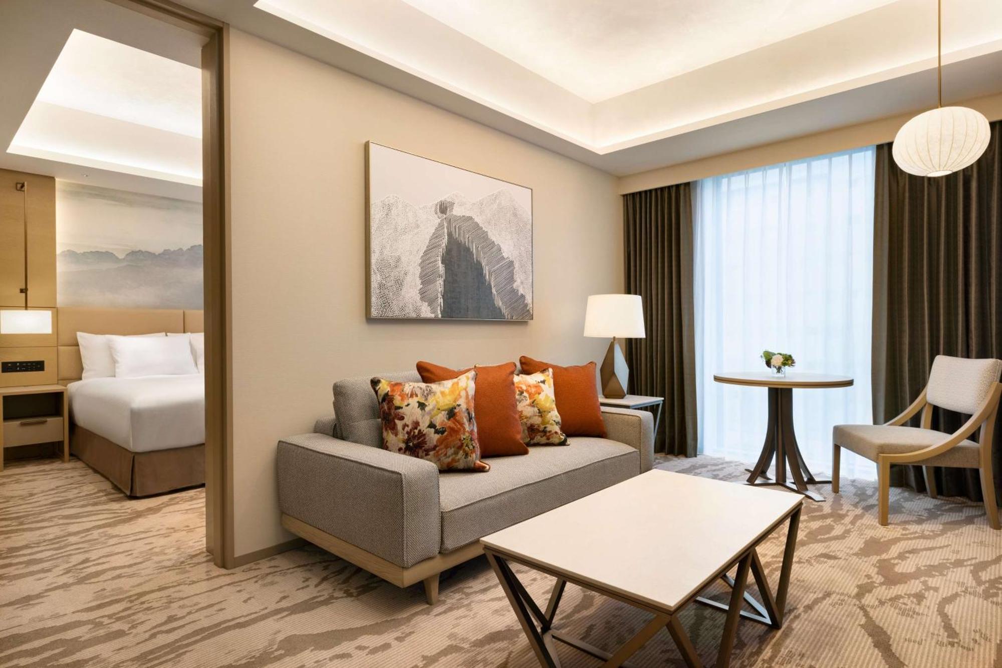 Doubletree By Hilton Toyama Hotell Exteriör bild