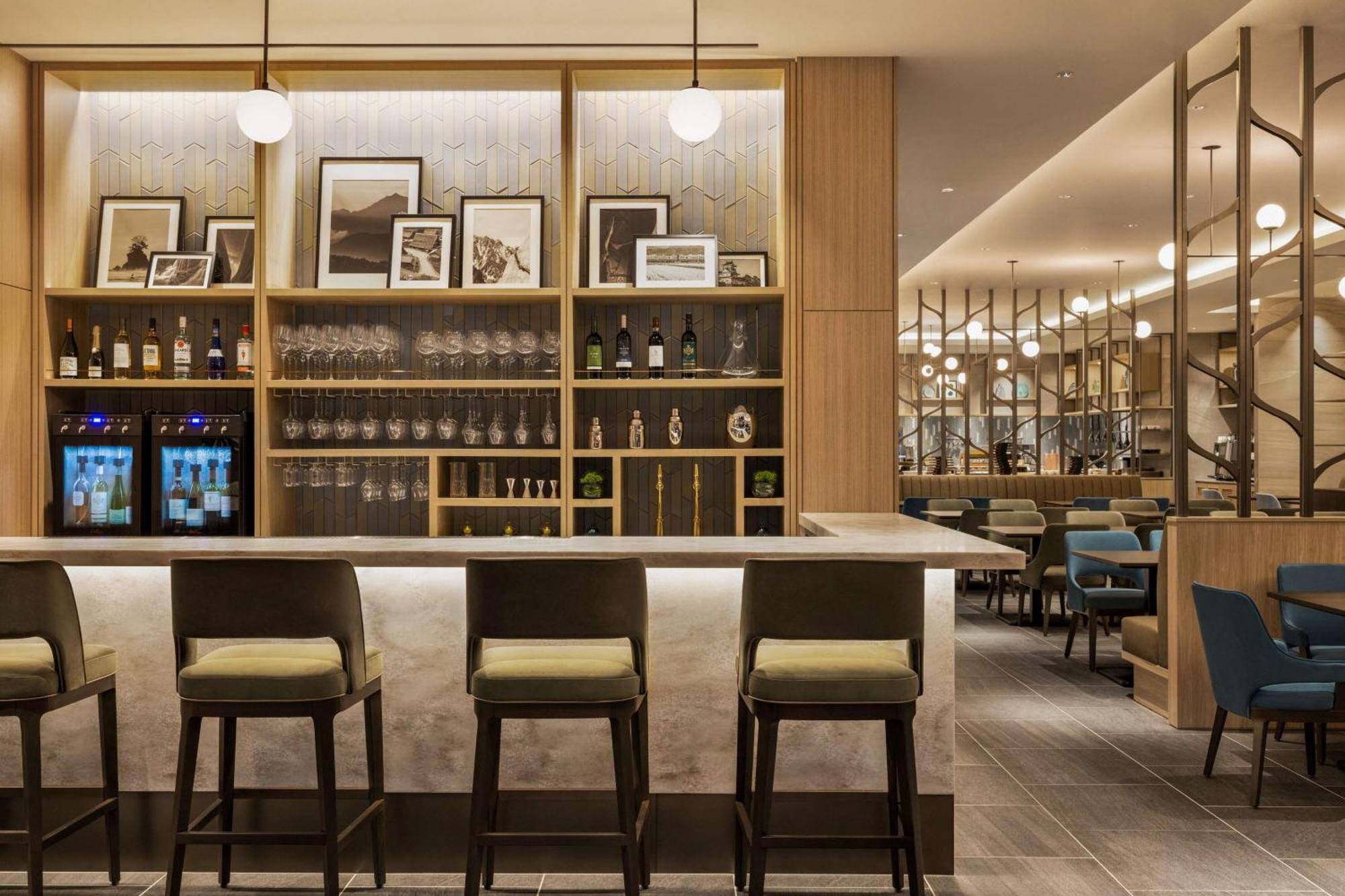 Doubletree By Hilton Toyama Hotell Exteriör bild