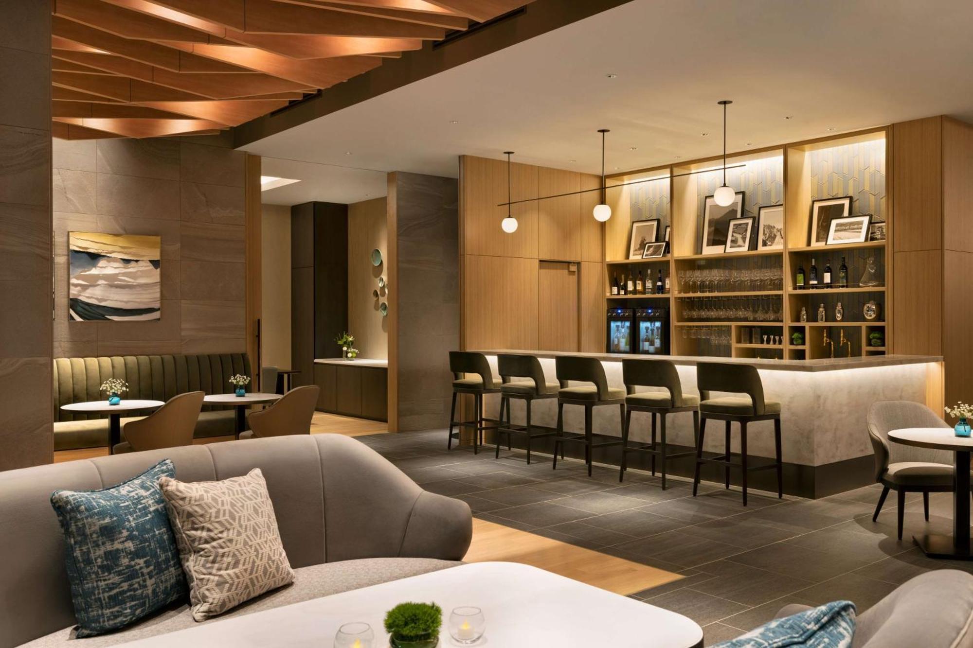 Doubletree By Hilton Toyama Hotell Exteriör bild