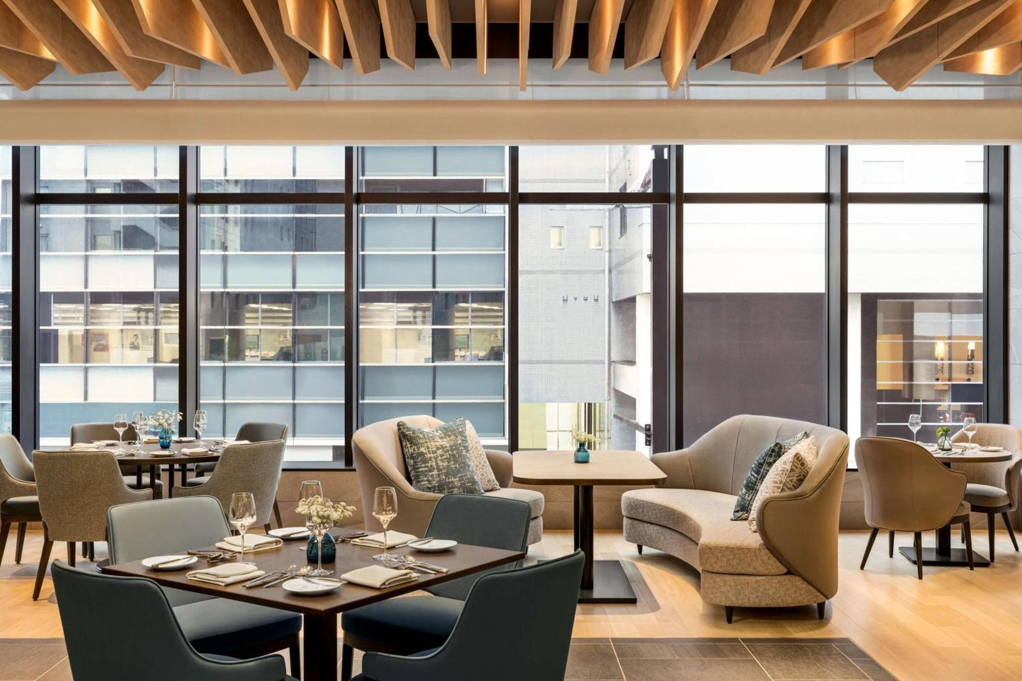 Doubletree By Hilton Toyama Hotell Exteriör bild