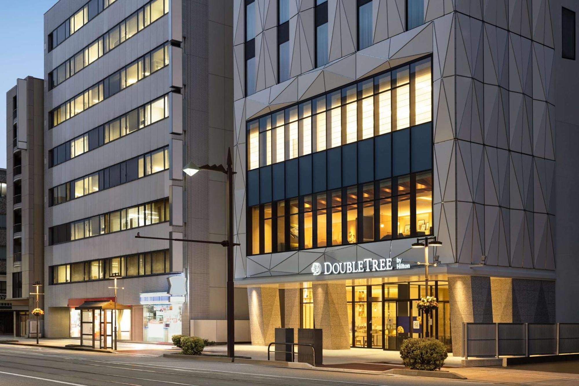 Doubletree By Hilton Toyama Hotell Exteriör bild